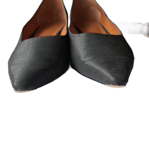 J McLaughlin Cheryl Point Toe Flat Shoes in Black Textile Gold Block Heel Size 8 - Picture 7 of 10